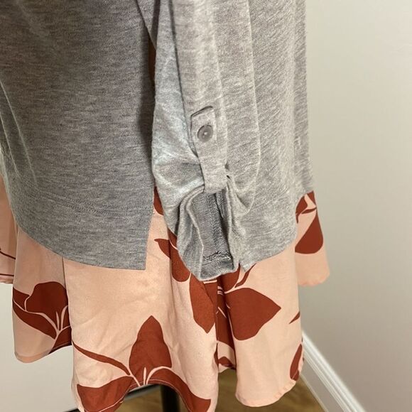 Little Yellow Button Anthropologie tunic with flower Print Swing hem S - Picture 5 of 6